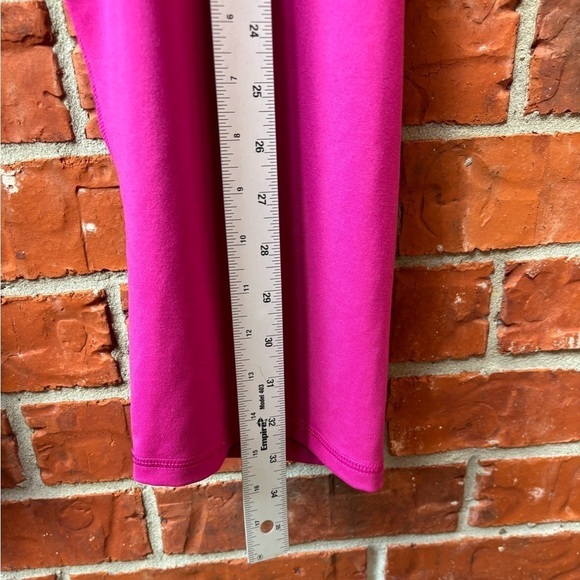 Old Navy Womens 4X Powerpress Fuschia Pink High Rise Go Dry Cropped Leggings - Picture 6 of 7